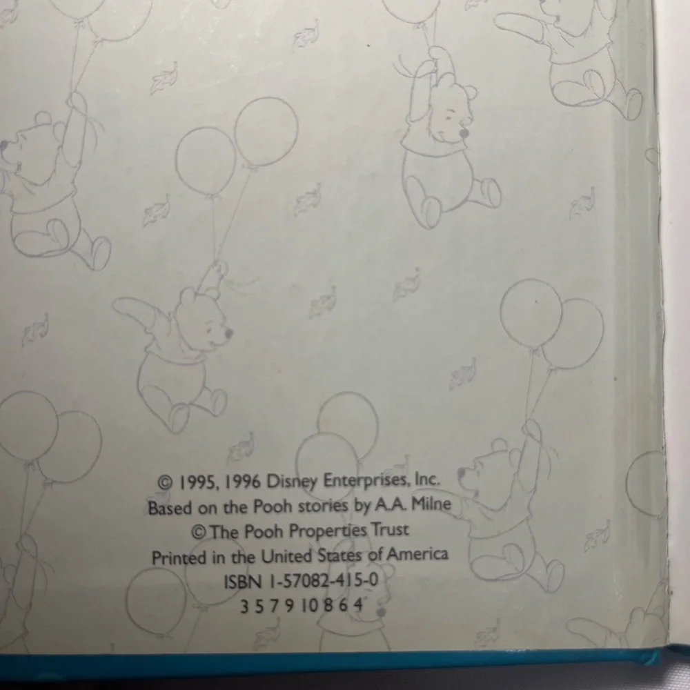 Vintage 1995 Winnie‎ the Pooh A Windswept Piglet HC Disney Rare Book
